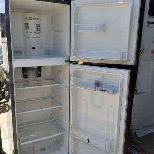 NEVERA REFRIGERADOR – CONGELADOR Usado  Consumo de energia 31,2  Marca Centrales Dos puertas Cod: I1521