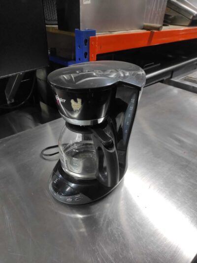 Cafetera Oster BVSTDCDWX20 automática negra de filtro 110V3