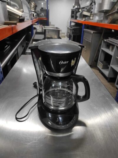 Cafetera Oster BVSTDCDWX20 automática negra de filtro 110V