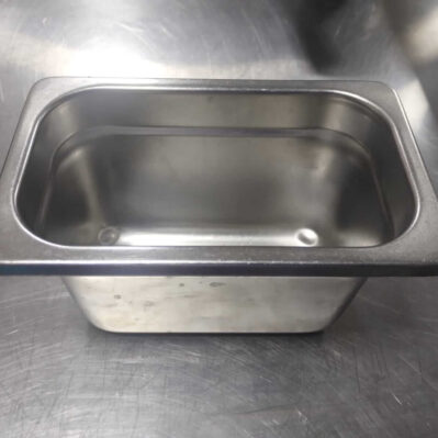 Azafate de 1/9  medidas 17.5x10x10 cm 17.5 x 16.5 x 10cm Cod: I0387