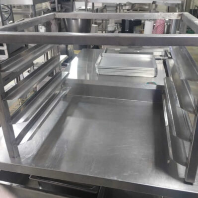 Escabiladero, fabricado en acero, ligeramente usado, medidas 47x55x65 cm 17.5 x 16.5 x 10cm Cod: I0395