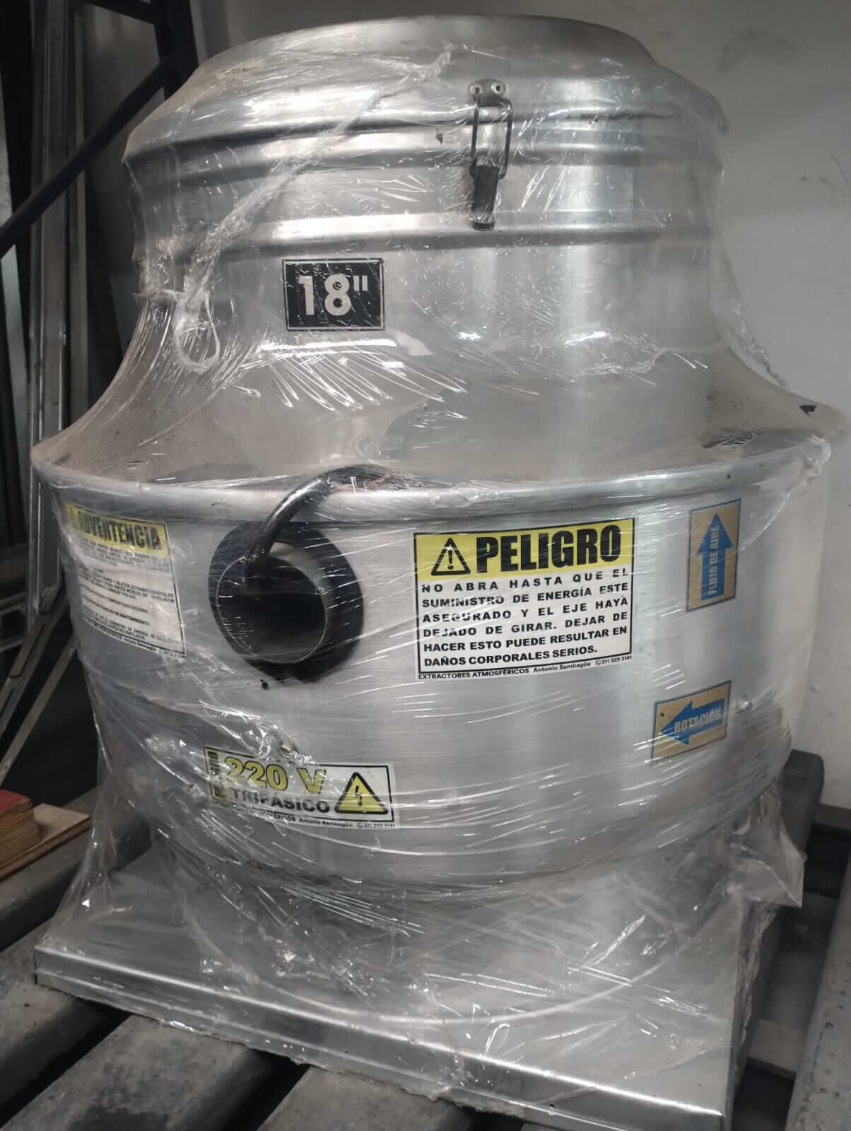 Extractor tipo hongo 18" Trifásico