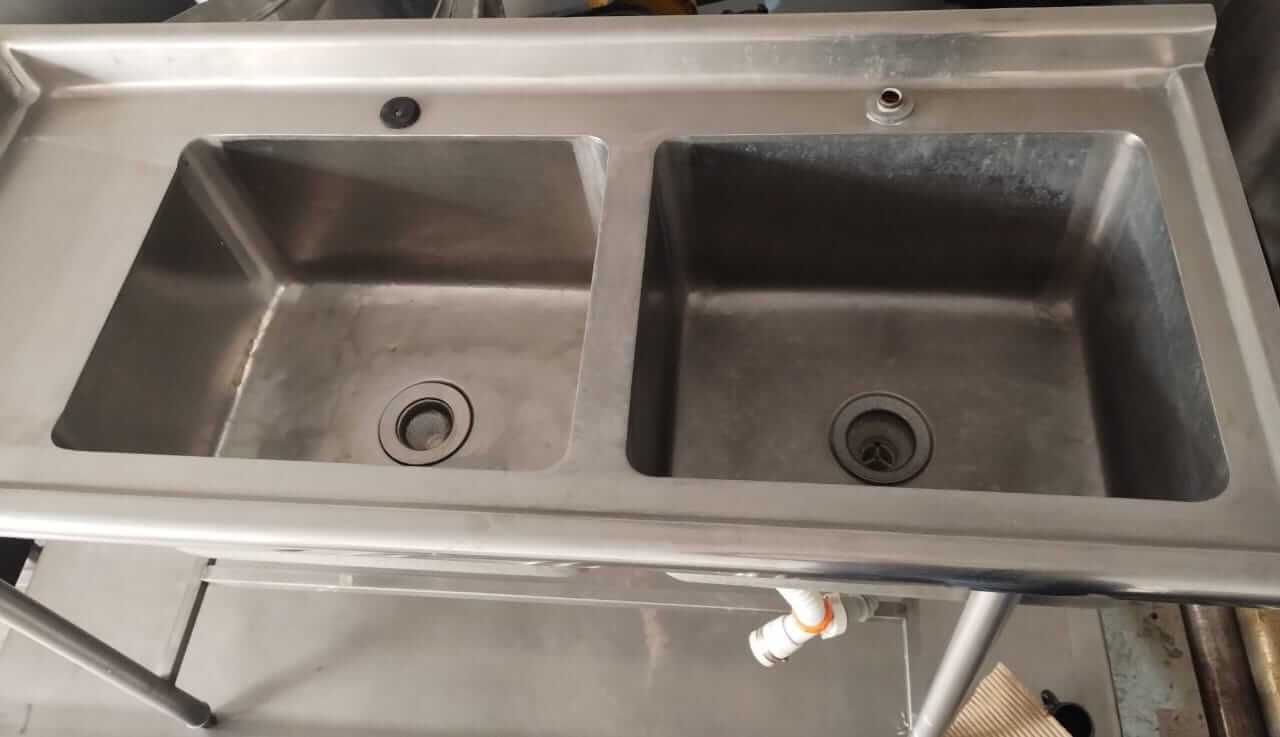 Lavaplatos de 2 poceta con amarre