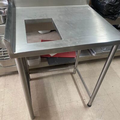 Mesón de trabajo con shut de basura con amarre 70 x 61,5 x 88cm  Cod: I0251