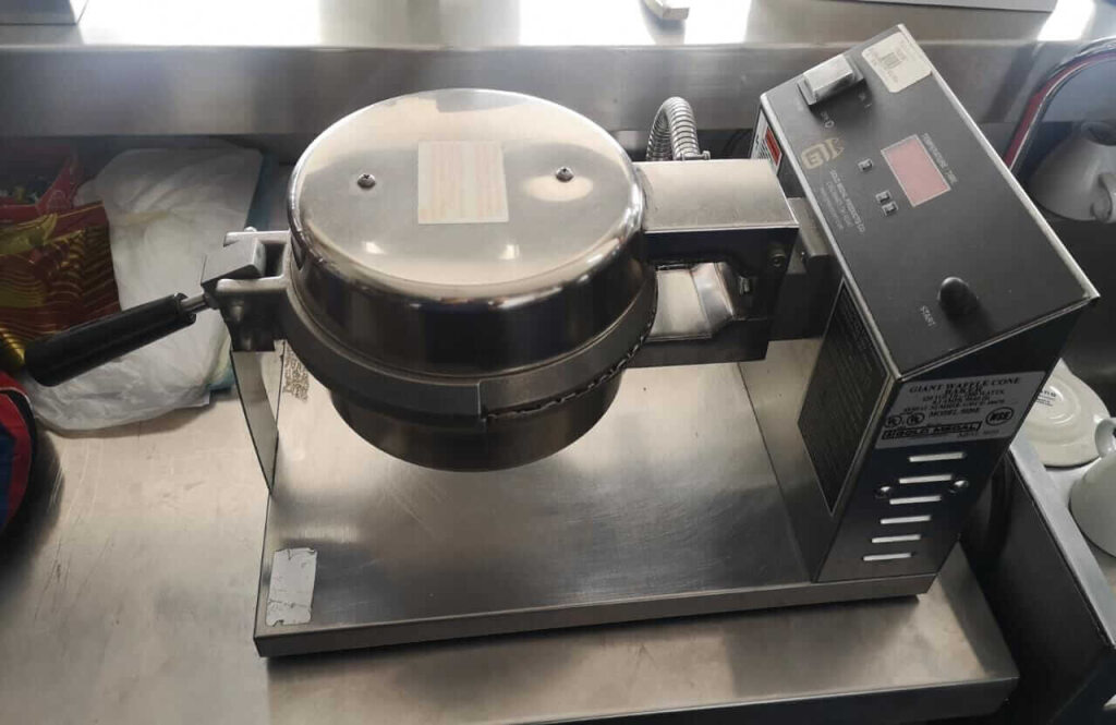 Máquina para hacer galleta de conos2