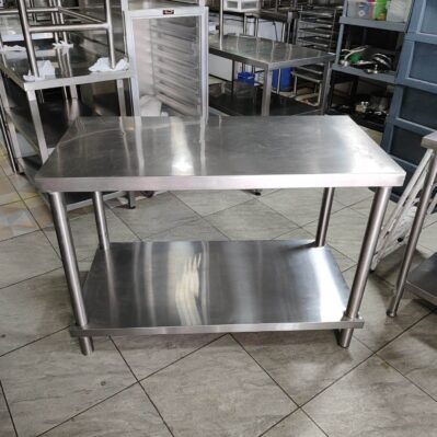 Mesón con entrepaño  128 x 57x87cm Cod: I0304