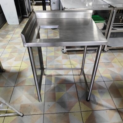 Mesón de trabajo con shut de basura con amarre 70 x 61,5 x 88cm  Cod: I0251